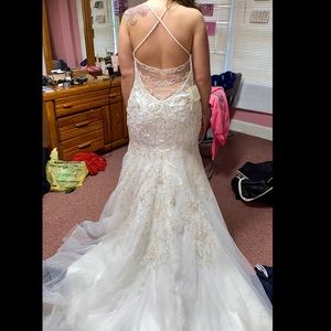 Wedding dress